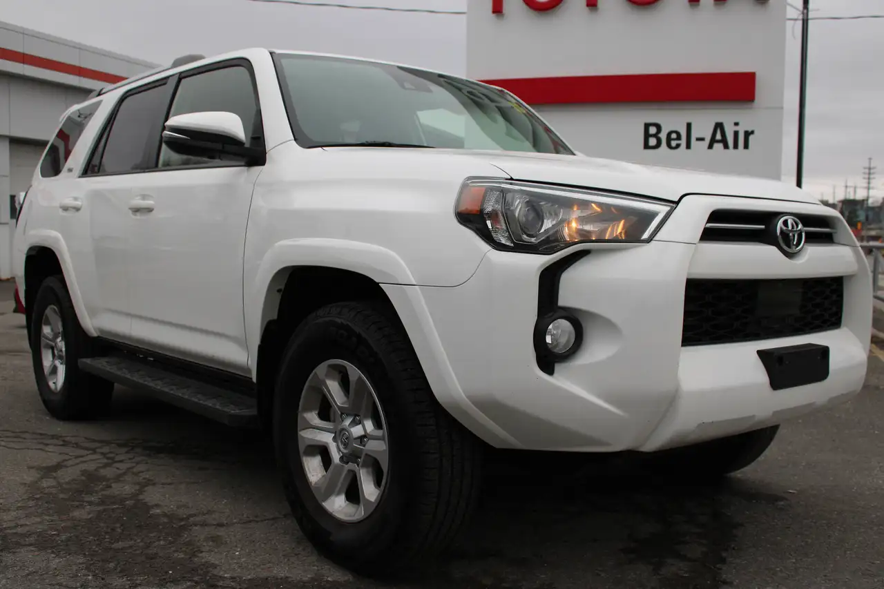 Toyota 4-Runner снимка Toyota 4-Runner