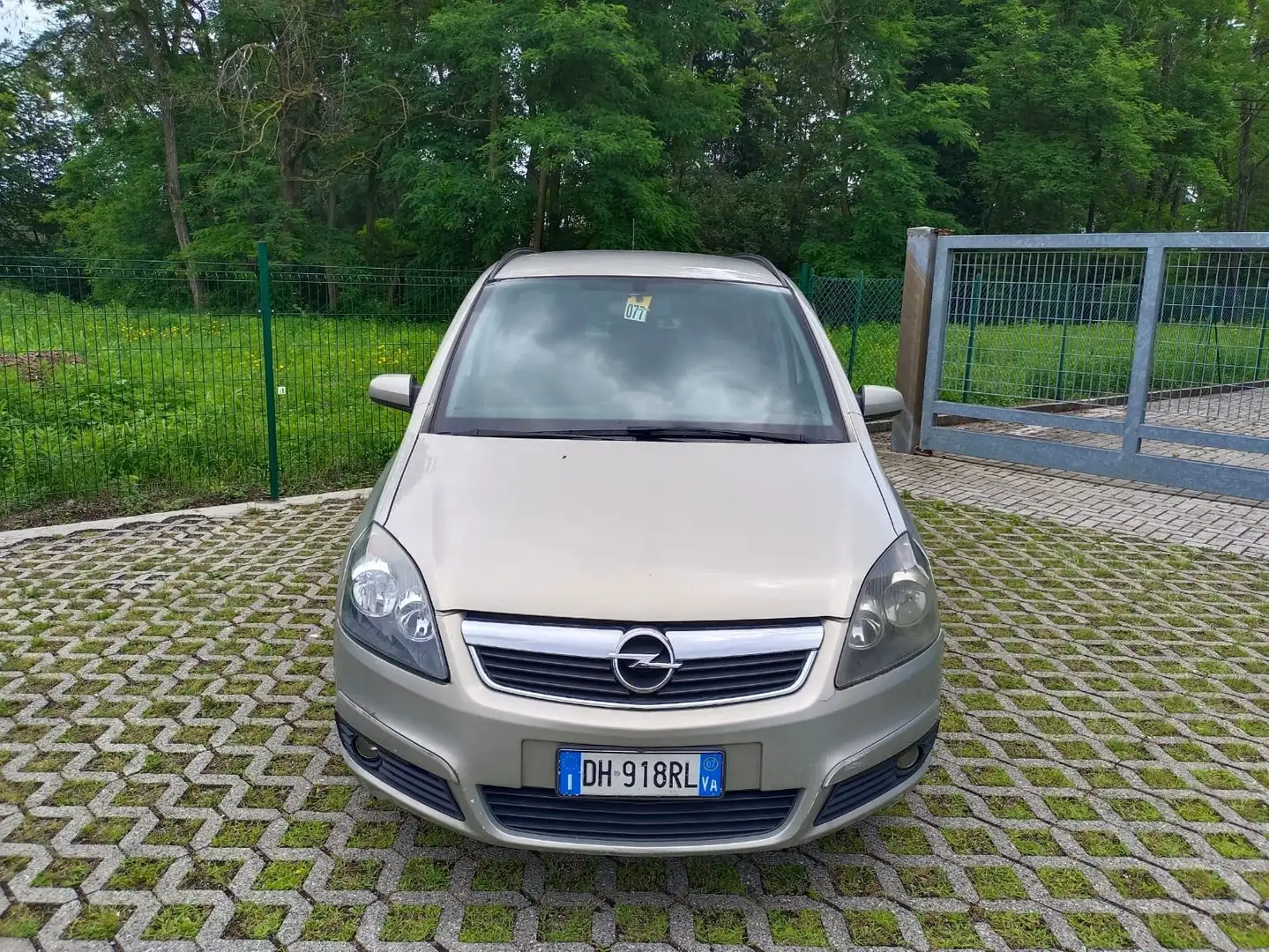 Opel Zafira 1.6 16V ecoM 94CV Metano*Cosmo*Aux*4Stagioni Grijs - 2