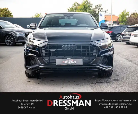 Audi Q8 view 2