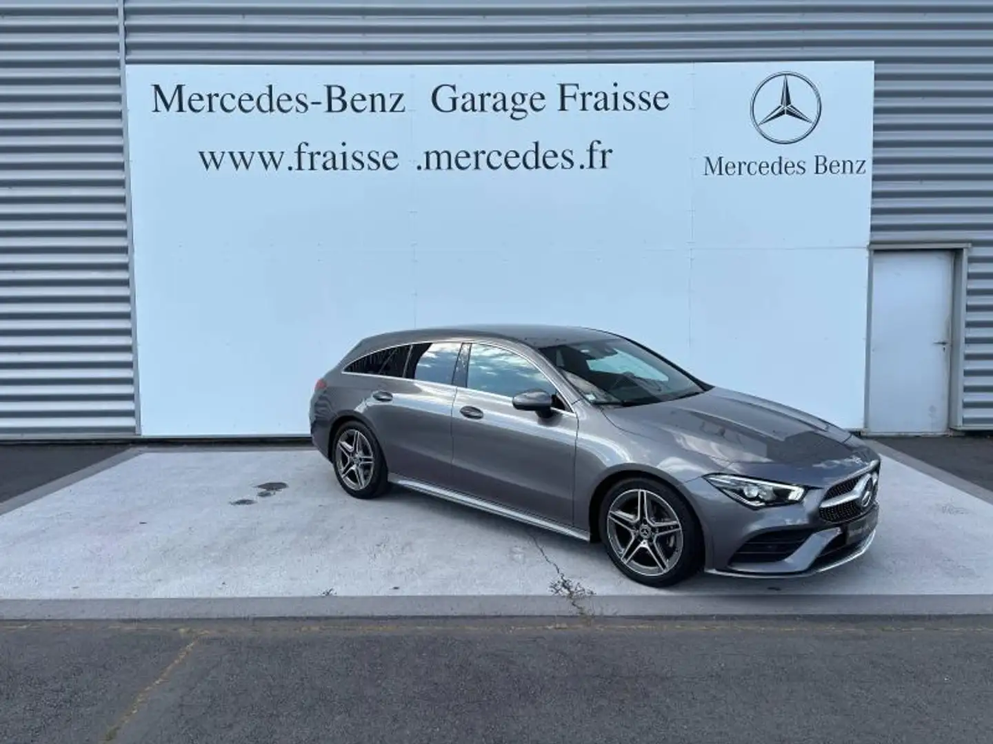 Mercedes-Benz CLA 180 180 d 116ch AMG Line Gris - 2