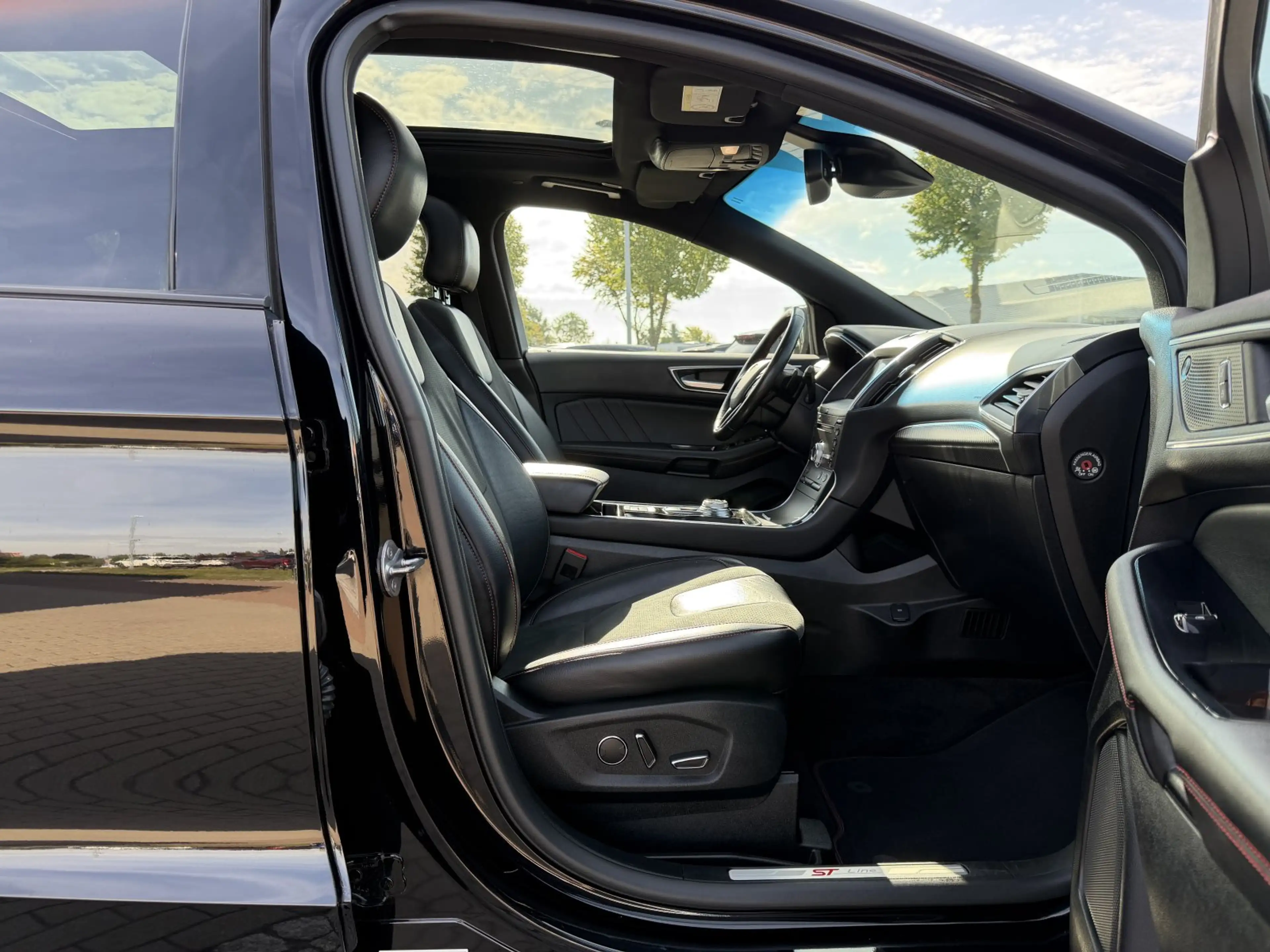 Ford Edge 238PS ST-LINE 4x4/B&O/AHK/LEDER — photo 12