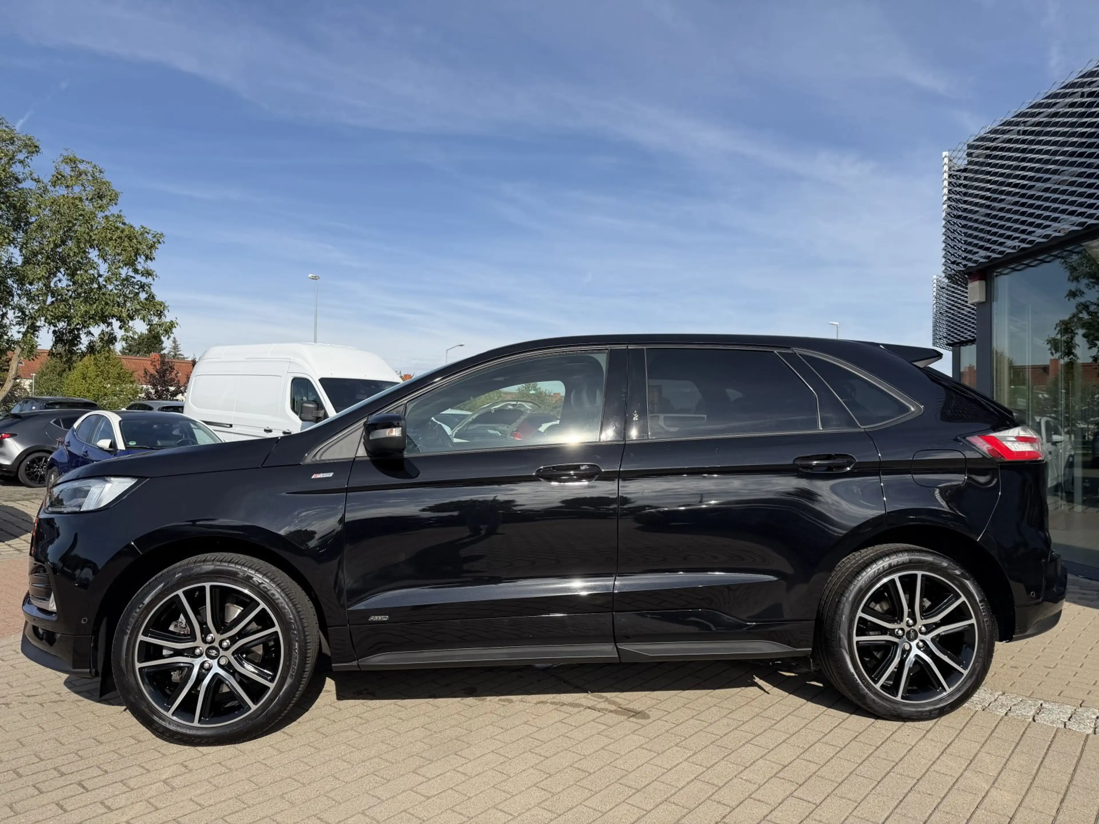 Ford Edge 238PS ST-LINE 4x4/B&O/AHK/LEDER — photo 4