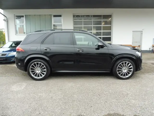 Mercedes-Benz GLE 400 GLE 400 d  AMG line 4Matic / NP: 117000€