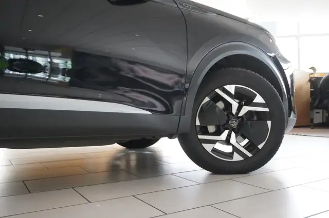 Peugeot 2008 view 8