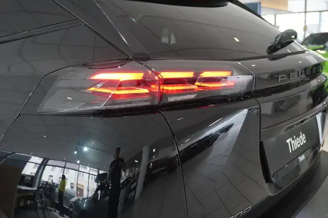 Peugeot 2008 view 11