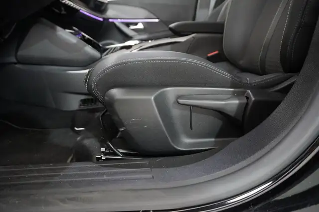 Peugeot 2008 view 15