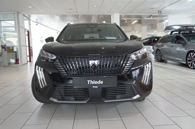 Peugeot 2008 view 6