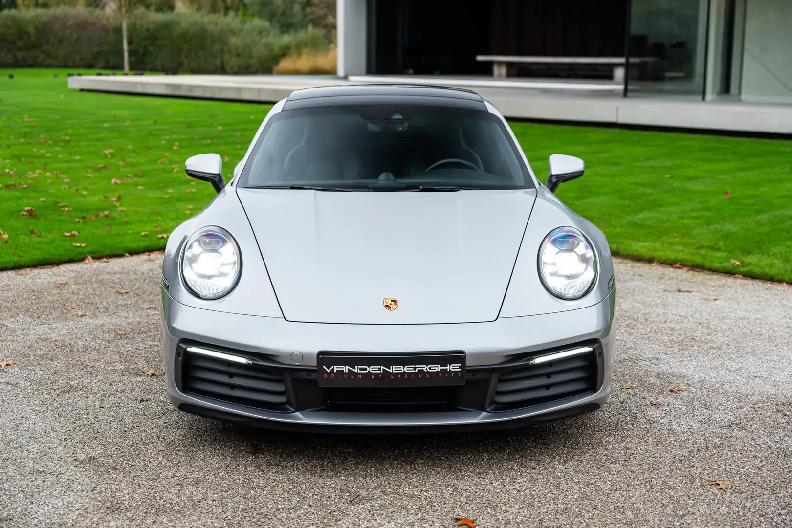 Porsche 992 C4S COUPE/MATRIX/18-WAY/PANO/SPORT EXHAUST/LEATHER Argent - 2