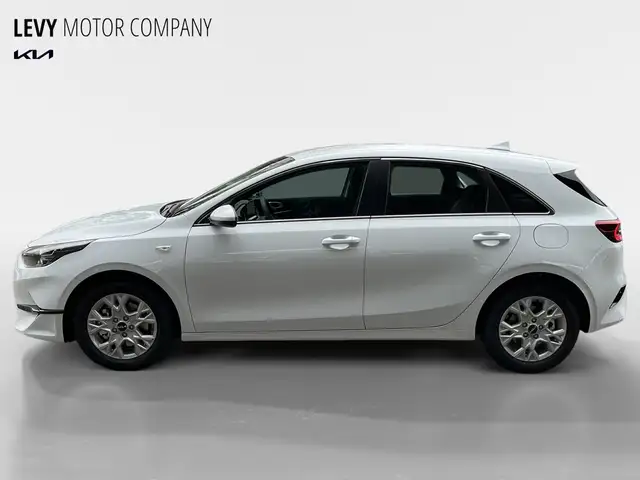 Kia Ceed view 3