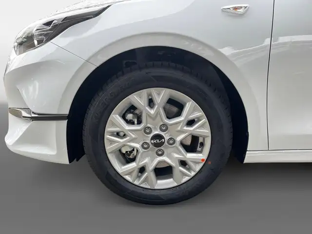 Kia Ceed view 11