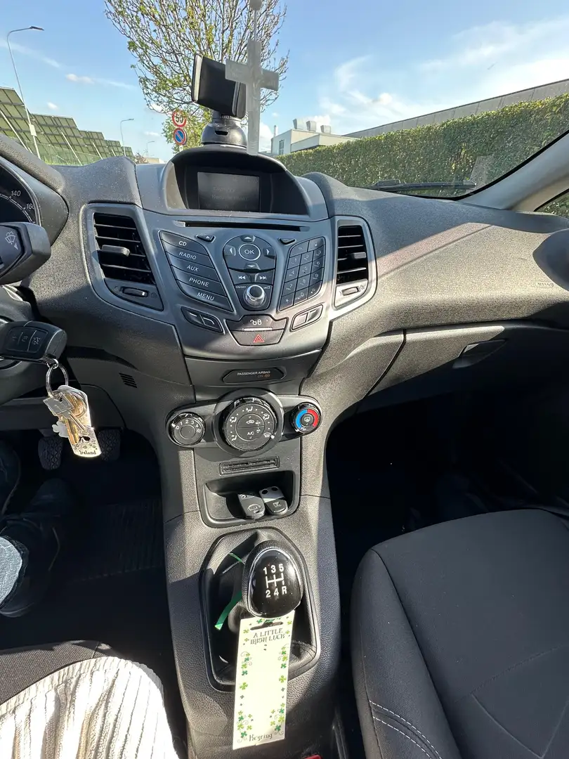Ford Fiesta Fiesta 5p 1.5 tdci Plus 75cv E6 Bianco - 1