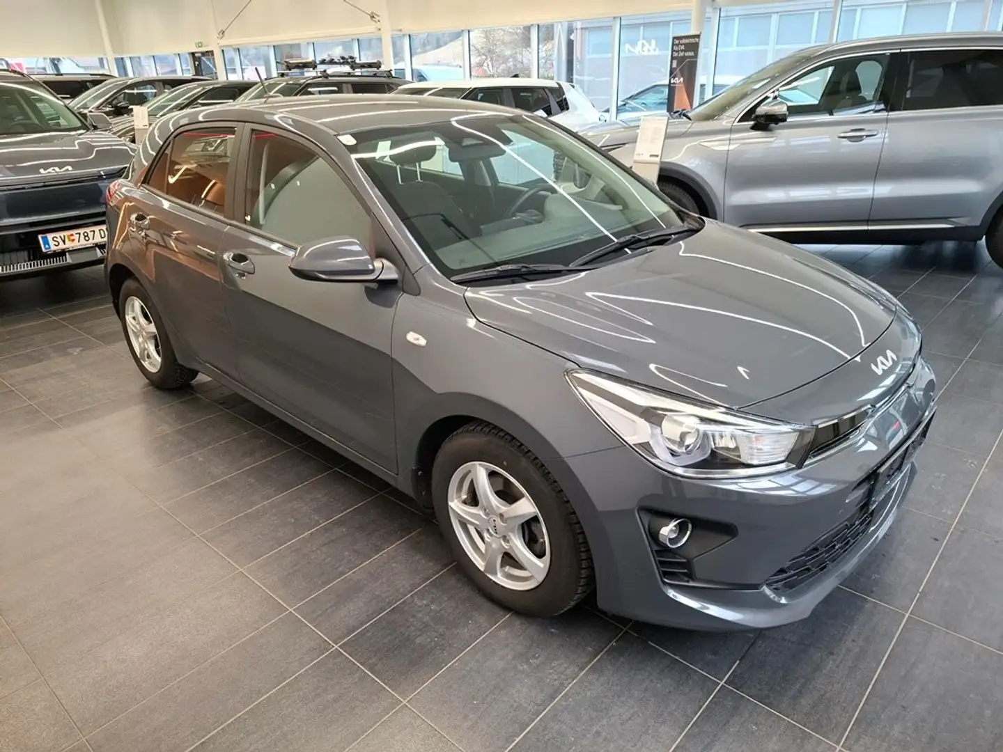 Kia Rio 1,0 TGDI GPF Silber DCT Aut. Grau - 2
