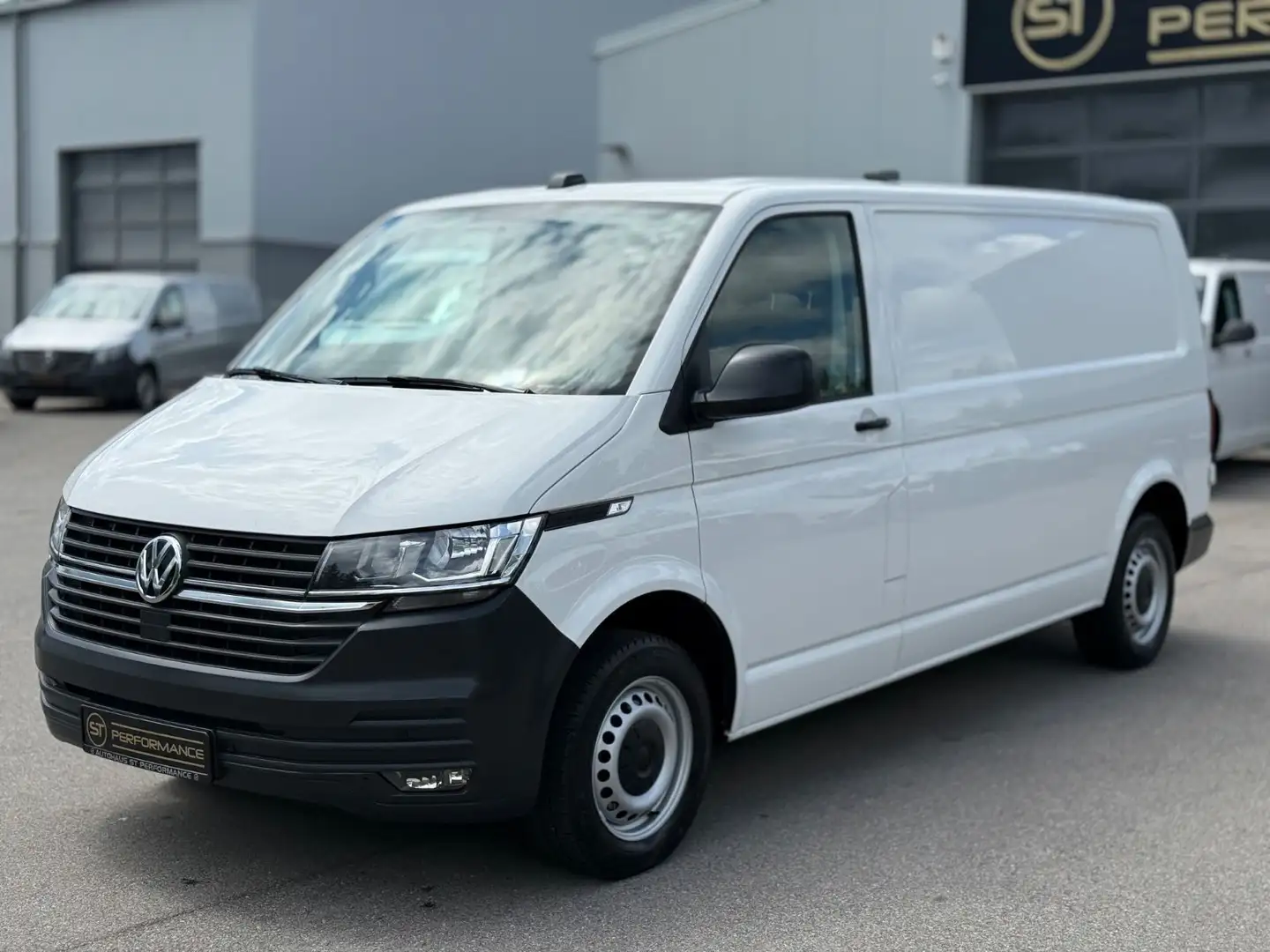 Volkswagen T6 Transporter T6.1 Transporter KLIMA 1HAND ACC STDHZ PDC EURO6 Weiß - 1