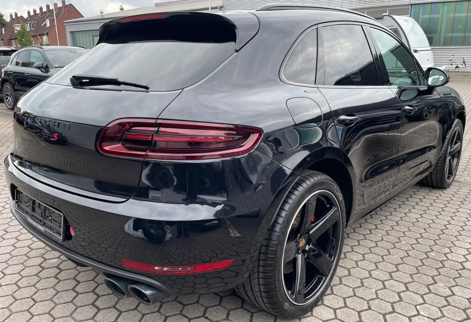 Porsche Macan Turbo Performance Chrono/18 Wege/Pano/VOLL Noir - 2