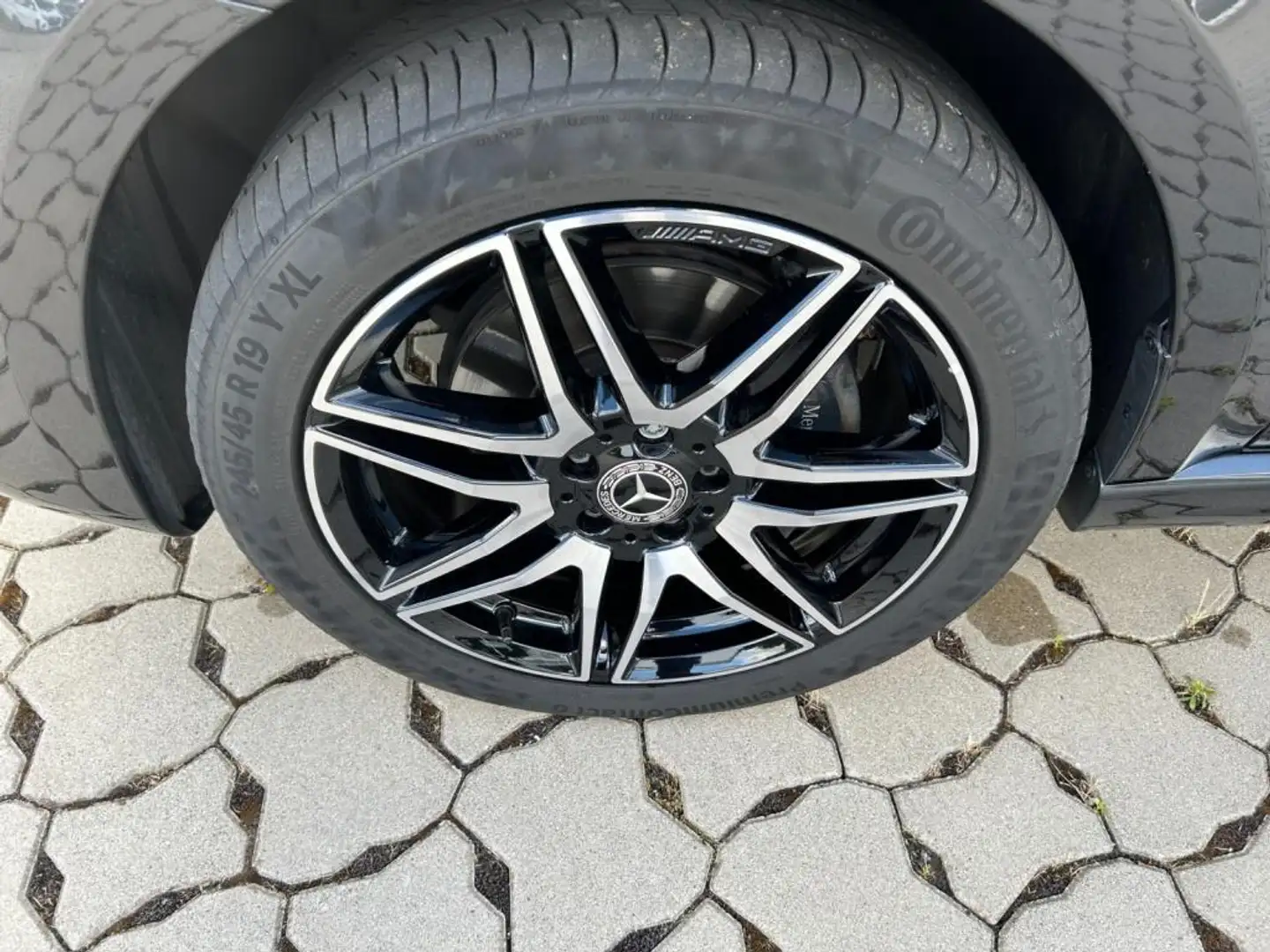 Mercedes-Benz V 300 d 4MATIC EDITION AMG AIRMATIC+PANO+LED+AHK Grijs - 2