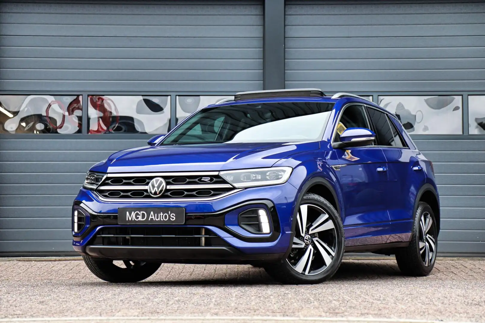 Volkswagen T-Roc 1.5 TSI 2x R-Line /IQ-LIGHT/PANODAK/CAMERA/CARPLAY Bleu - 1