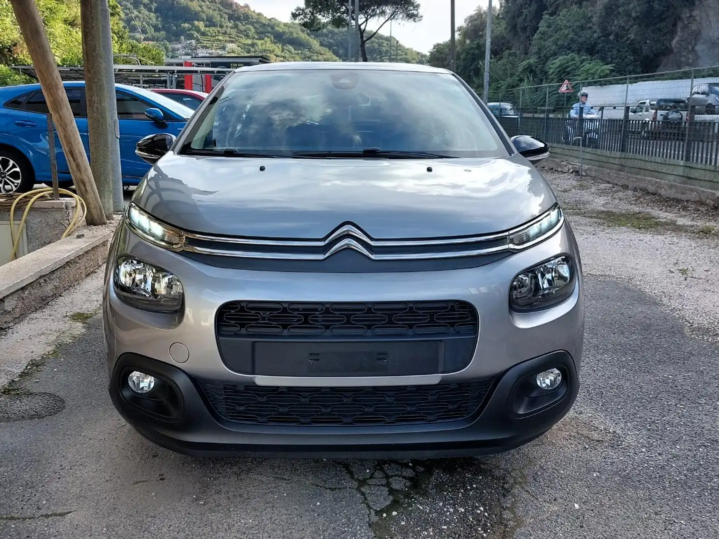 Citroen C3 C3 1.2 puretech Business con soli 8.500 km!!! Argento - 2