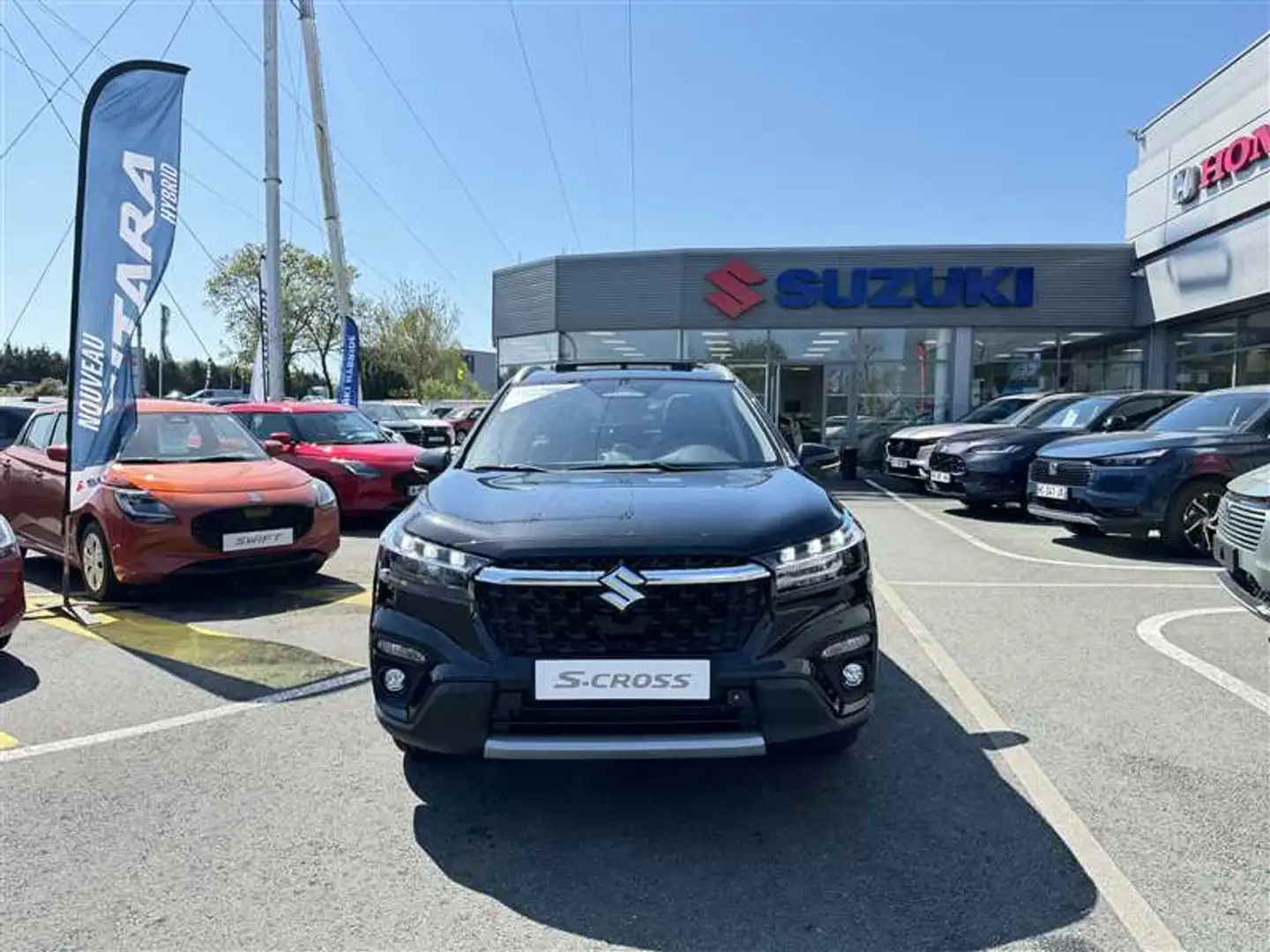 Suzuki S-Cross 1.5L Hybrid style auto Černá - 2