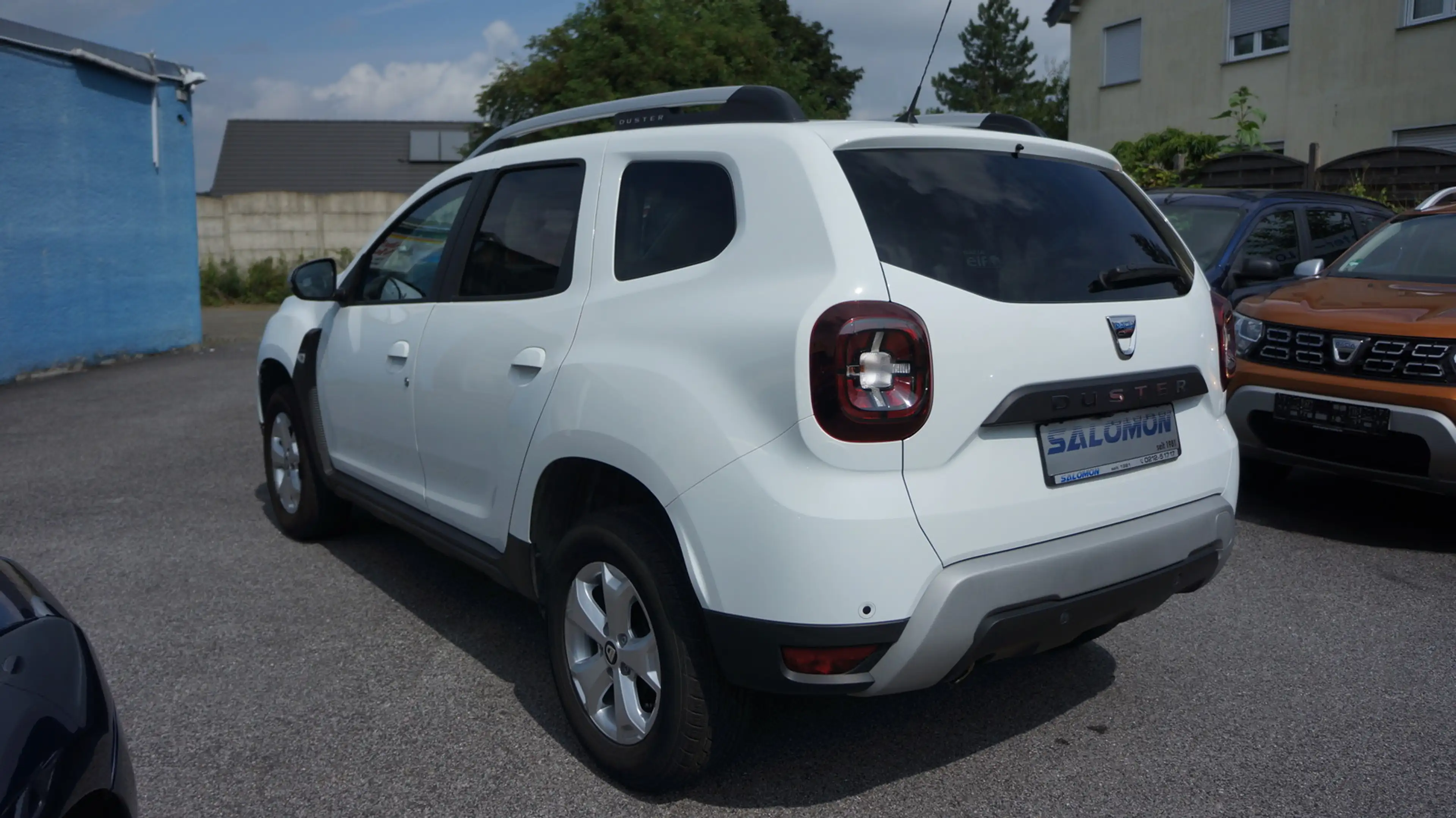 Dacia Duster 1.6 *NAVI*CAM*KLIMA*EFH ALU+ALLWETTER+ANHÄNGER-Ku — photo 5
