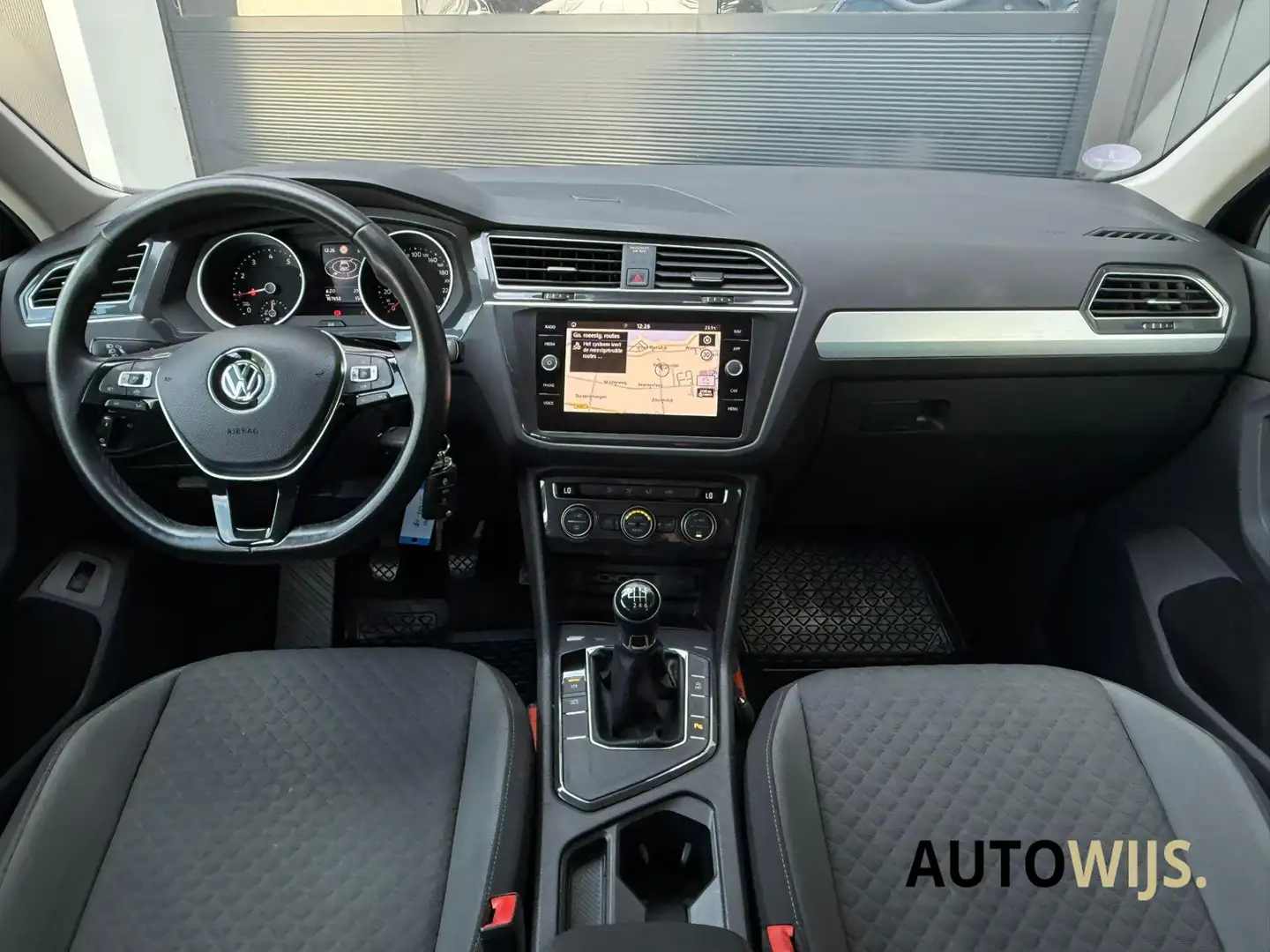 Volkswagen Tiguan 1.5 TSI Comfortline Business|Led|Trekhaak|Dab+|PDC Zwart - 2