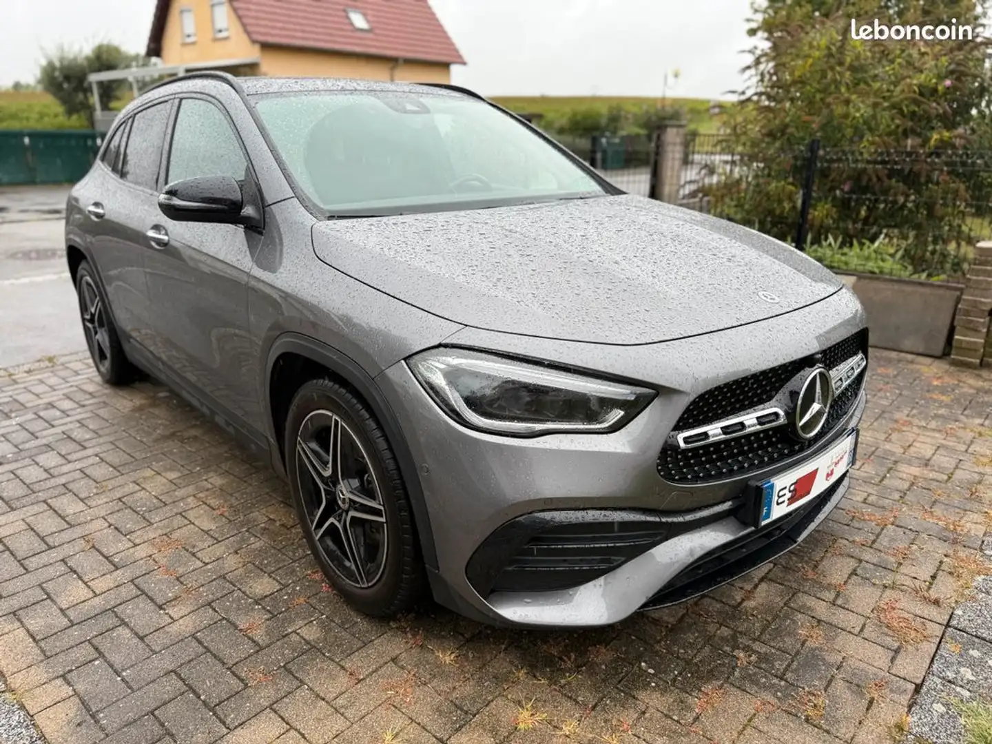 Mercedes-Benz GLA 200 Classe Disponible de suite : MERCEDES 200d 150cv 2.0 AMG LINE Gris - 1