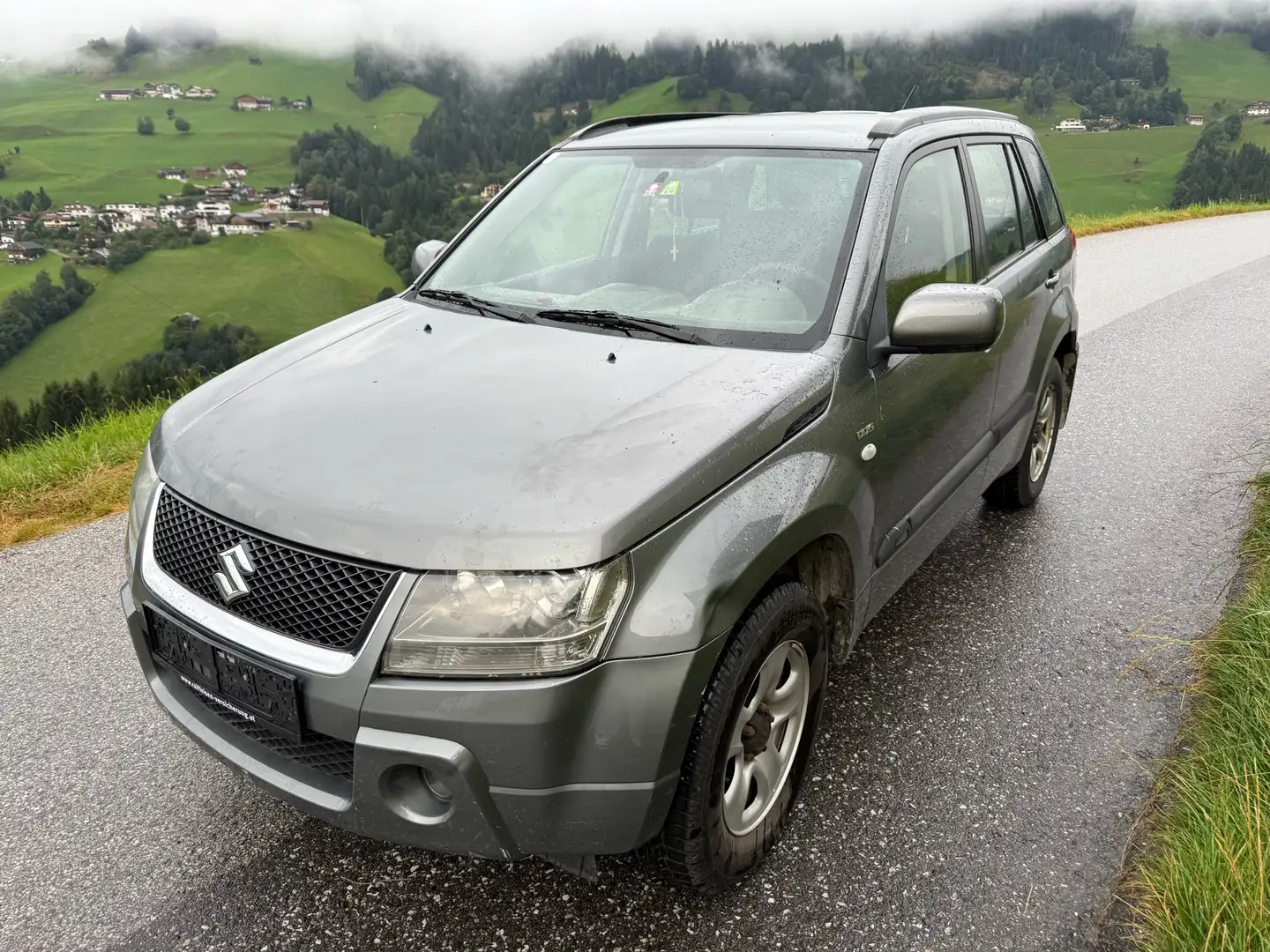 Suzuki Grand Vitara 1,9 DDiS deluxe - 1