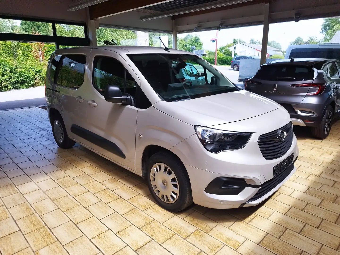 Opel Combo 1.2 T L1H1 Edition Plus S/S, Attelage Beżowy - 2