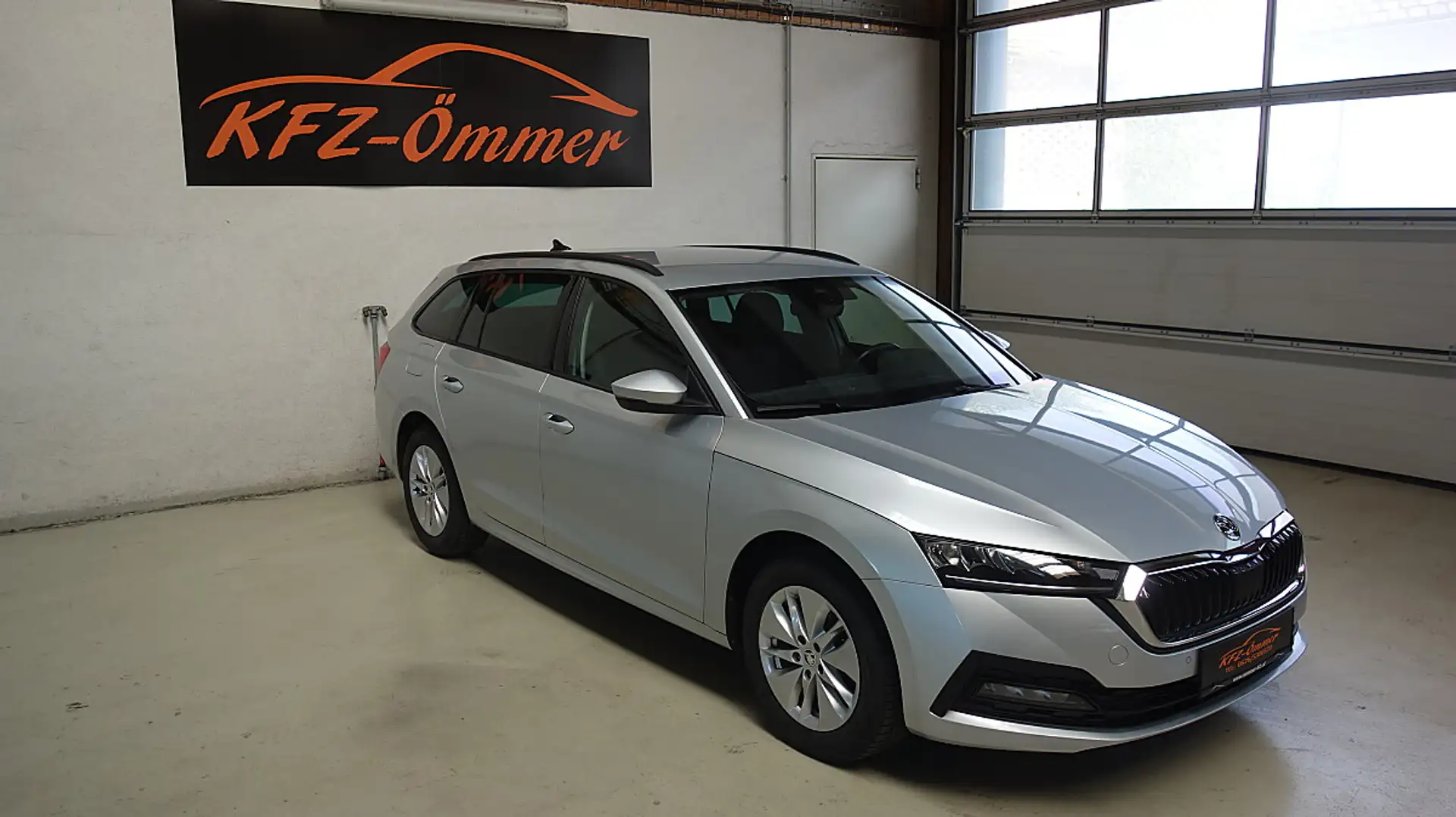 Skoda Octavia Combi 2,0 TDI Ambition,Virtual,Radar,Keyless,Sp... Silber - 2