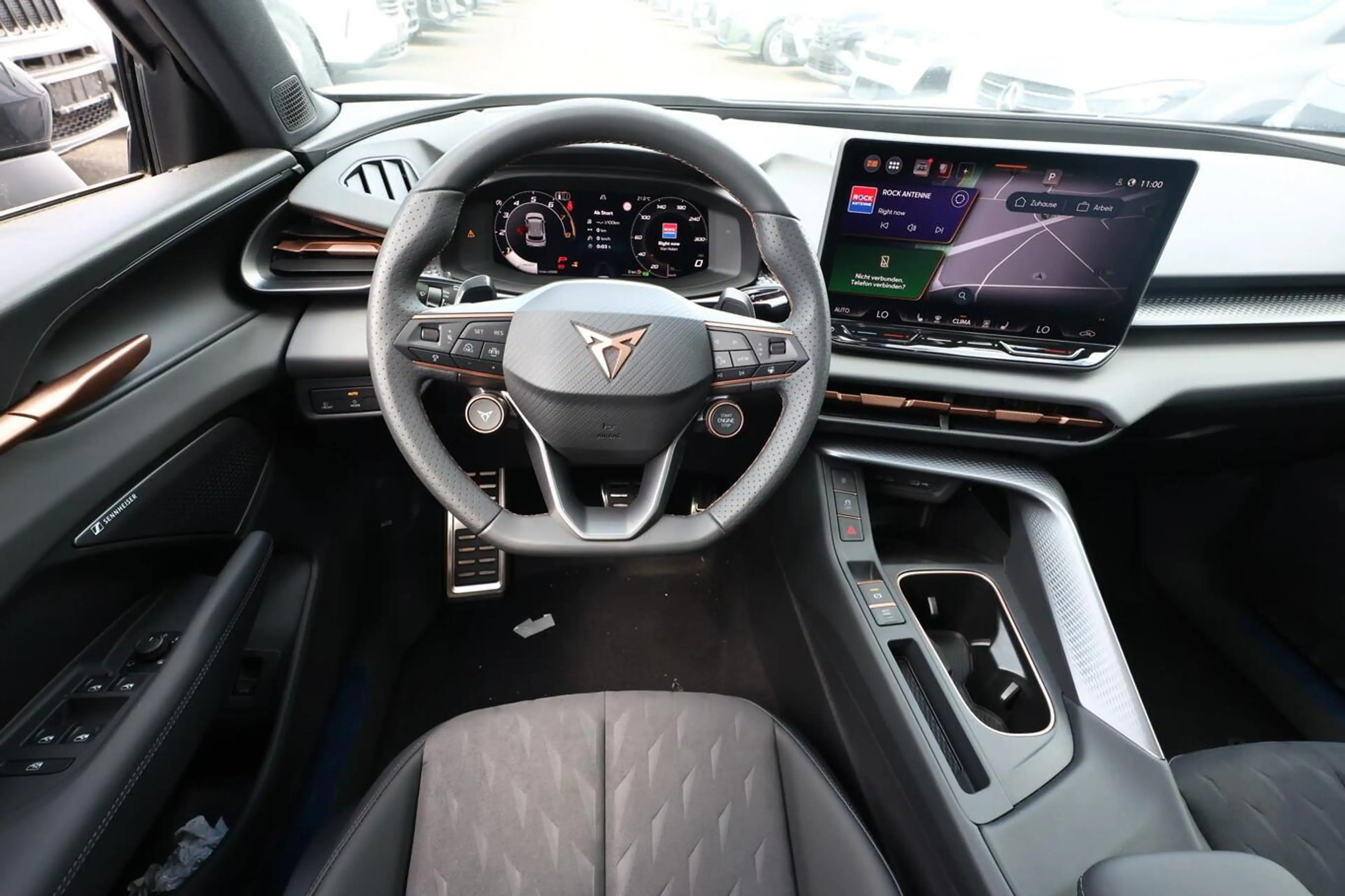 CUPRA Terramar VZ Akebono Pano Matrix 360° HuD Nav 20" 195 kW ... — photo 7