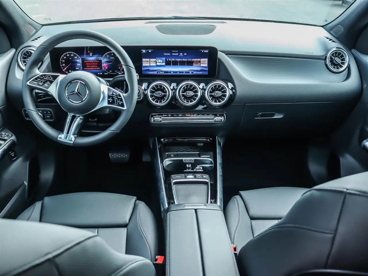 Mercedes-Benz GLA снимка Mercedes-Benz GLA