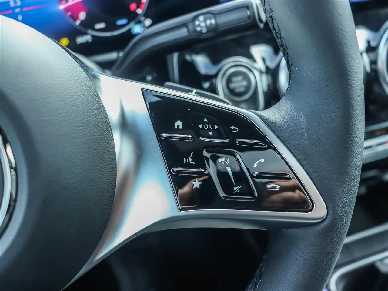 Mercedes-Benz GLA снимка Mercedes-Benz GLA