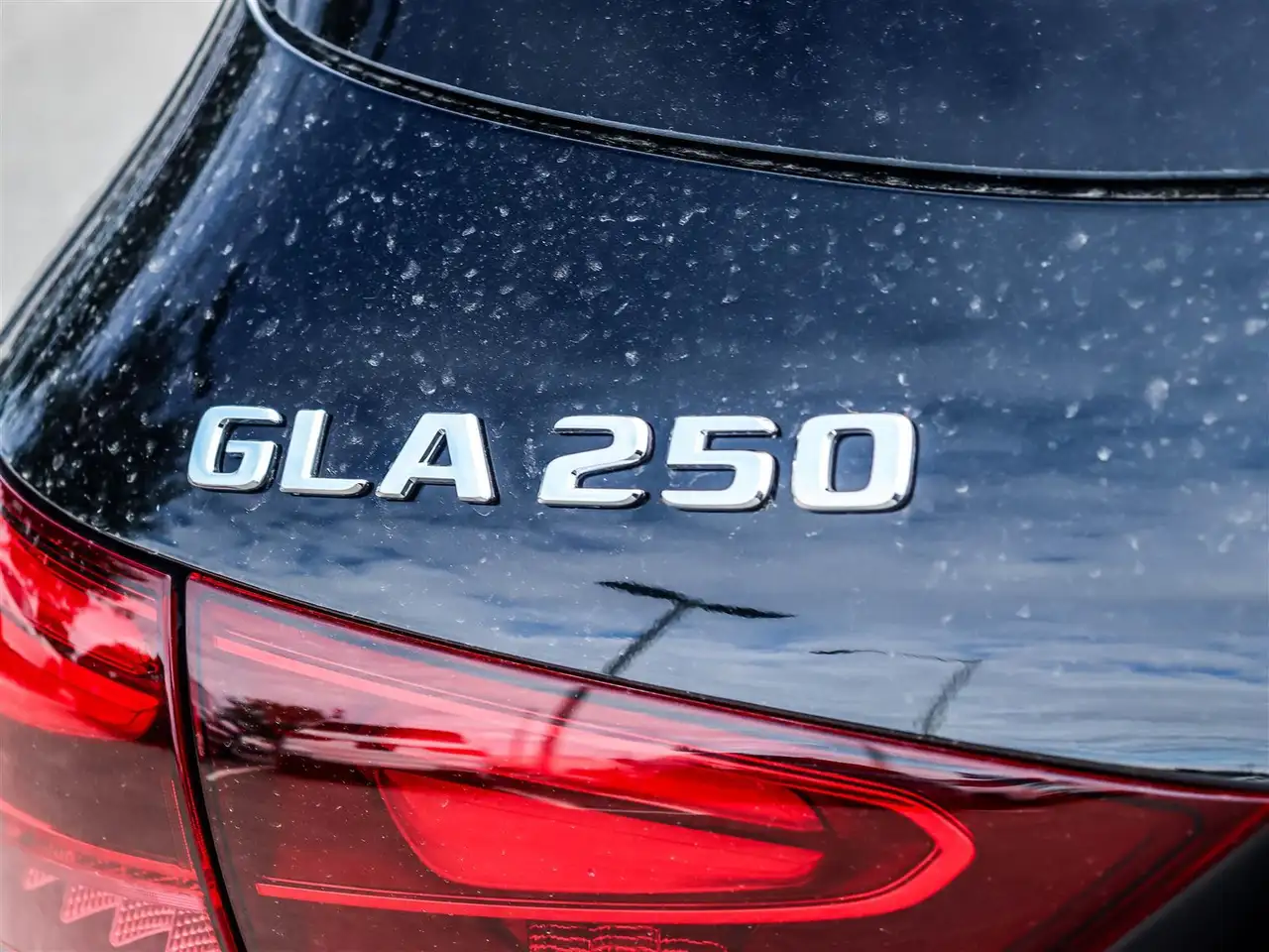 Mercedes-Benz GLA снимка Mercedes-Benz GLA