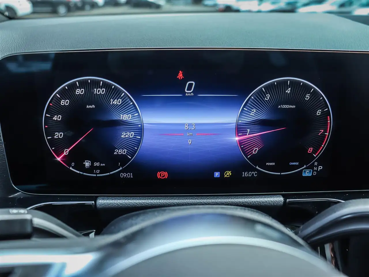 Mercedes-Benz GLA снимка Mercedes-Benz GLA