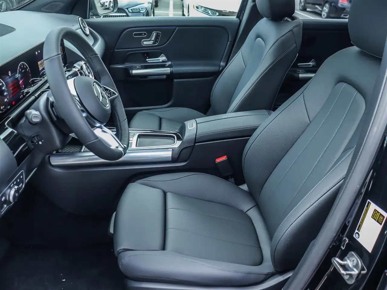Mercedes-Benz GLA снимка Mercedes-Benz GLA
