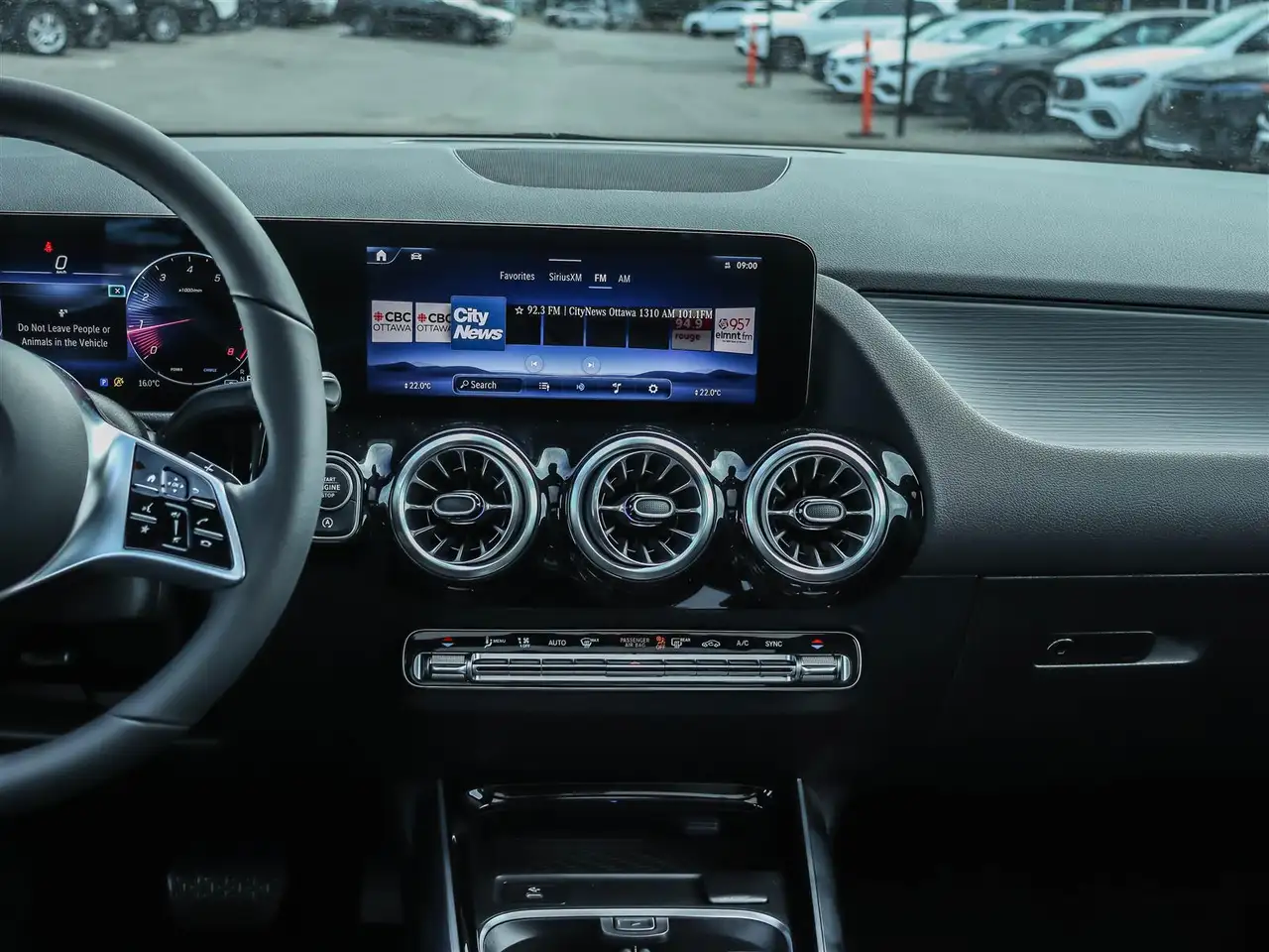 Mercedes-Benz GLA снимка Mercedes-Benz GLA