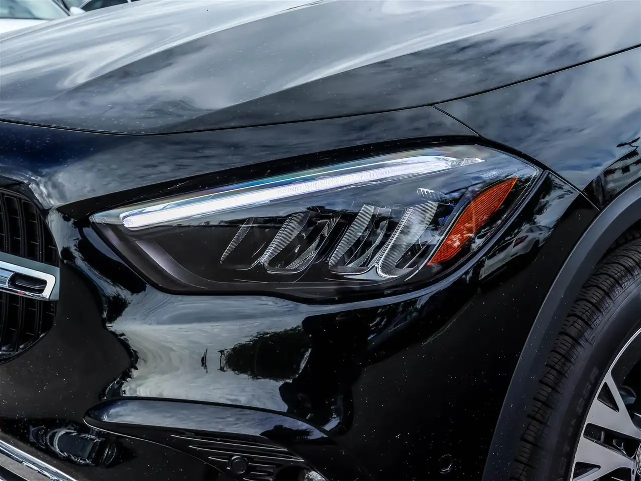 Mercedes-Benz GLA снимка Mercedes-Benz GLA