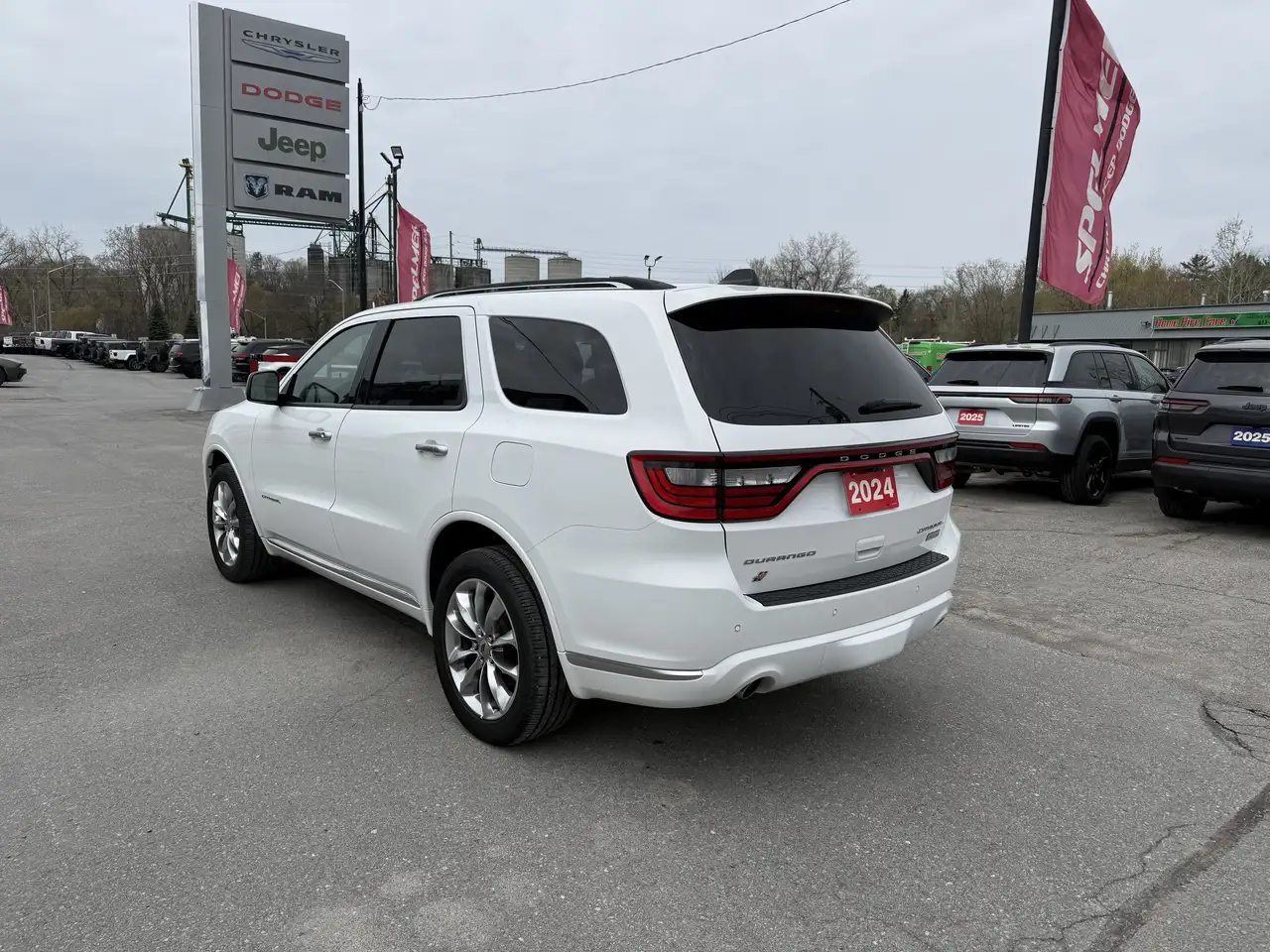 Dodge Durango снимка Dodge Durango