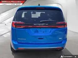 Chrysler Pacifica 2027