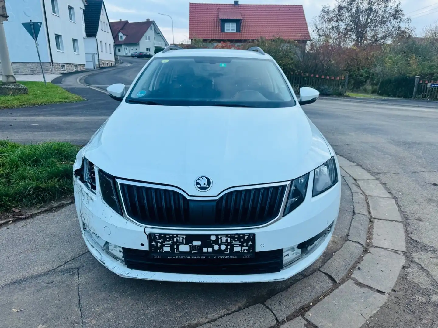 Skoda Octavia Combi Ambition TÜV KLIMA WENIG KM DSG Bílá - 2
