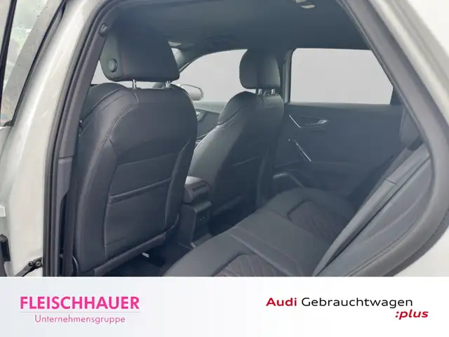 Audi Q2 view 14