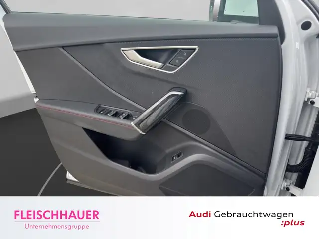 Audi Q2 view 13