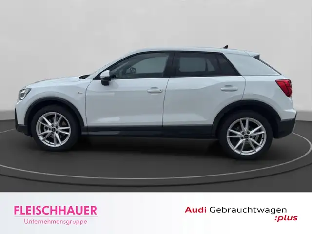 Audi Q2 view 3