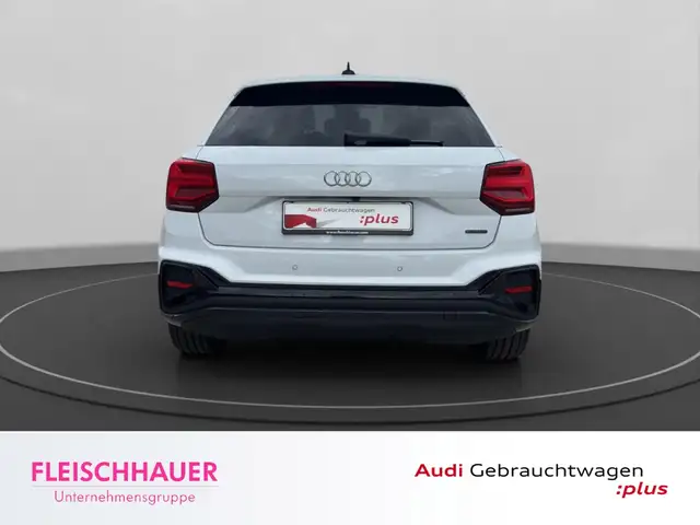Audi Q2 view 6