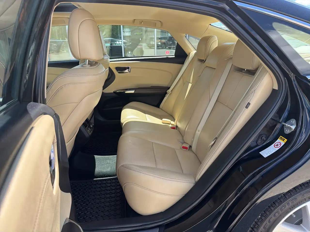 Toyota Avalon снимка Toyota Avalon