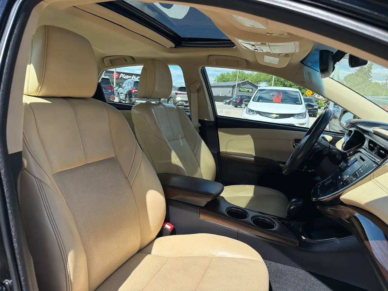 Toyota Avalon снимка Toyota Avalon