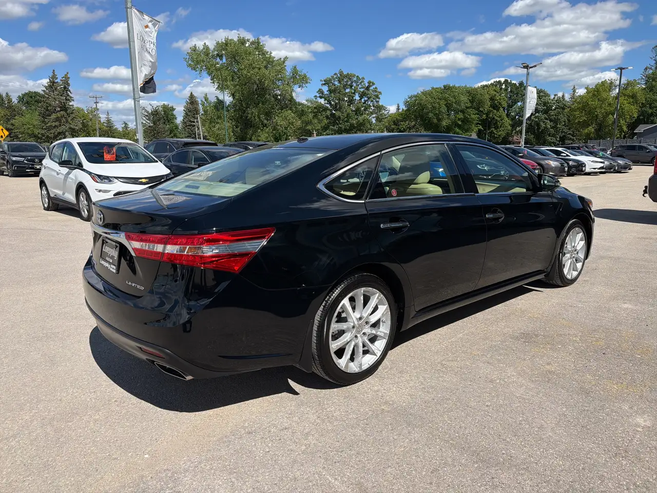 Toyota Avalon снимка Toyota Avalon