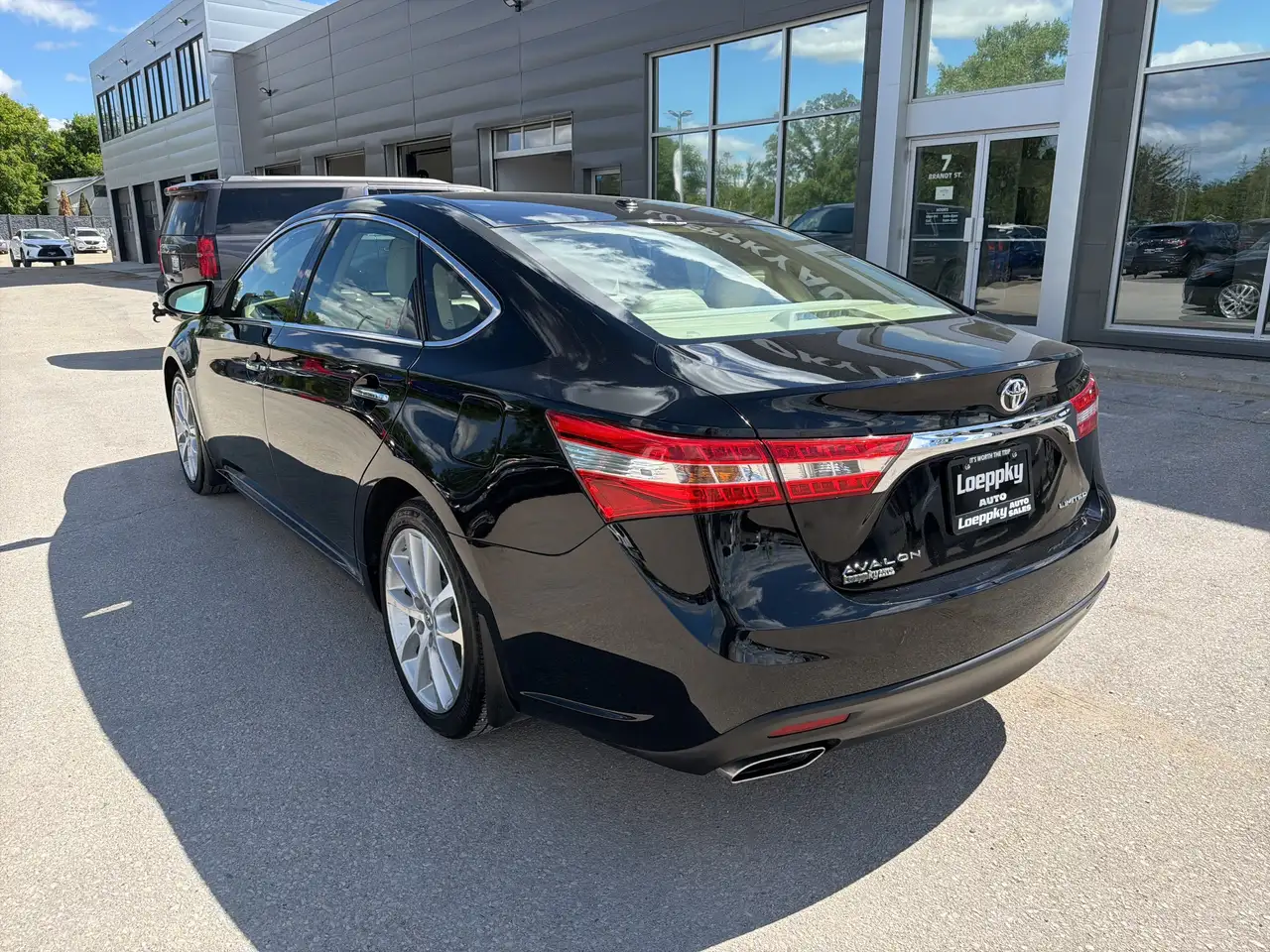Toyota Avalon снимка Toyota Avalon