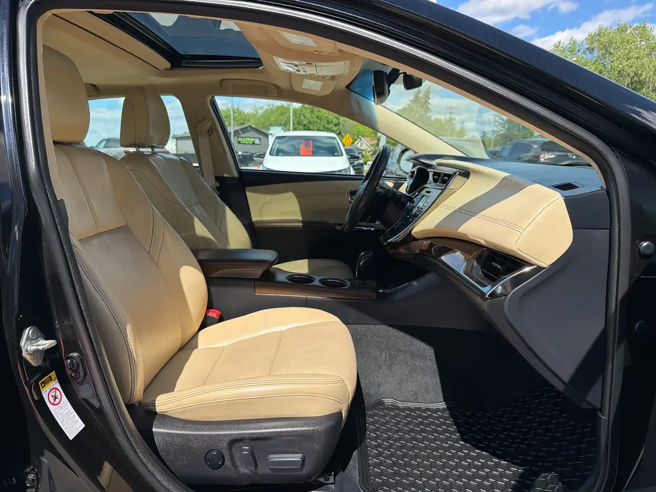 Toyota Avalon снимка Toyota Avalon