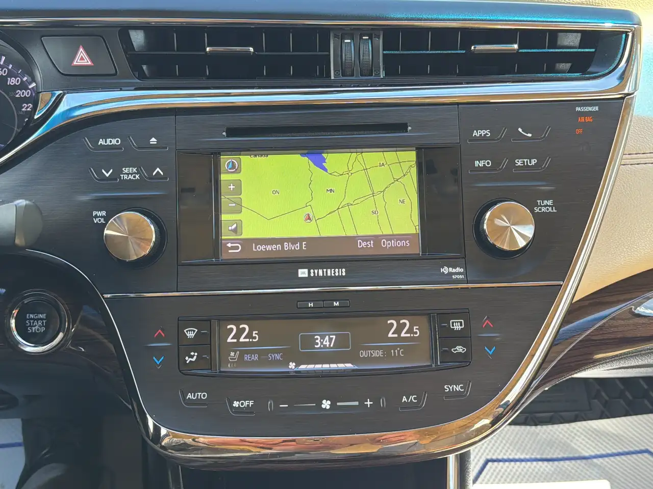 Toyota Avalon снимка Toyota Avalon