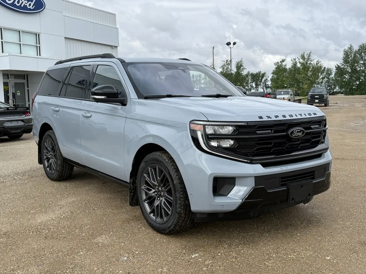 Ford Expedition снимка Ford Expedition